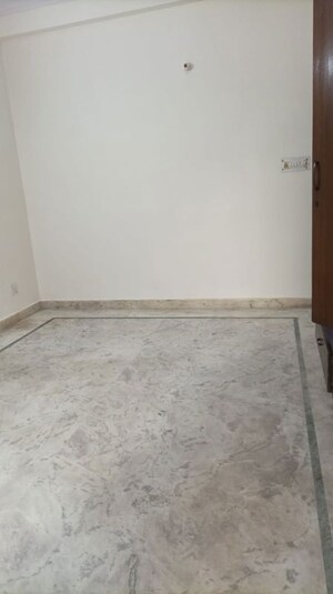 3 BHK Builder Floor For Rent in Green Fields Colony