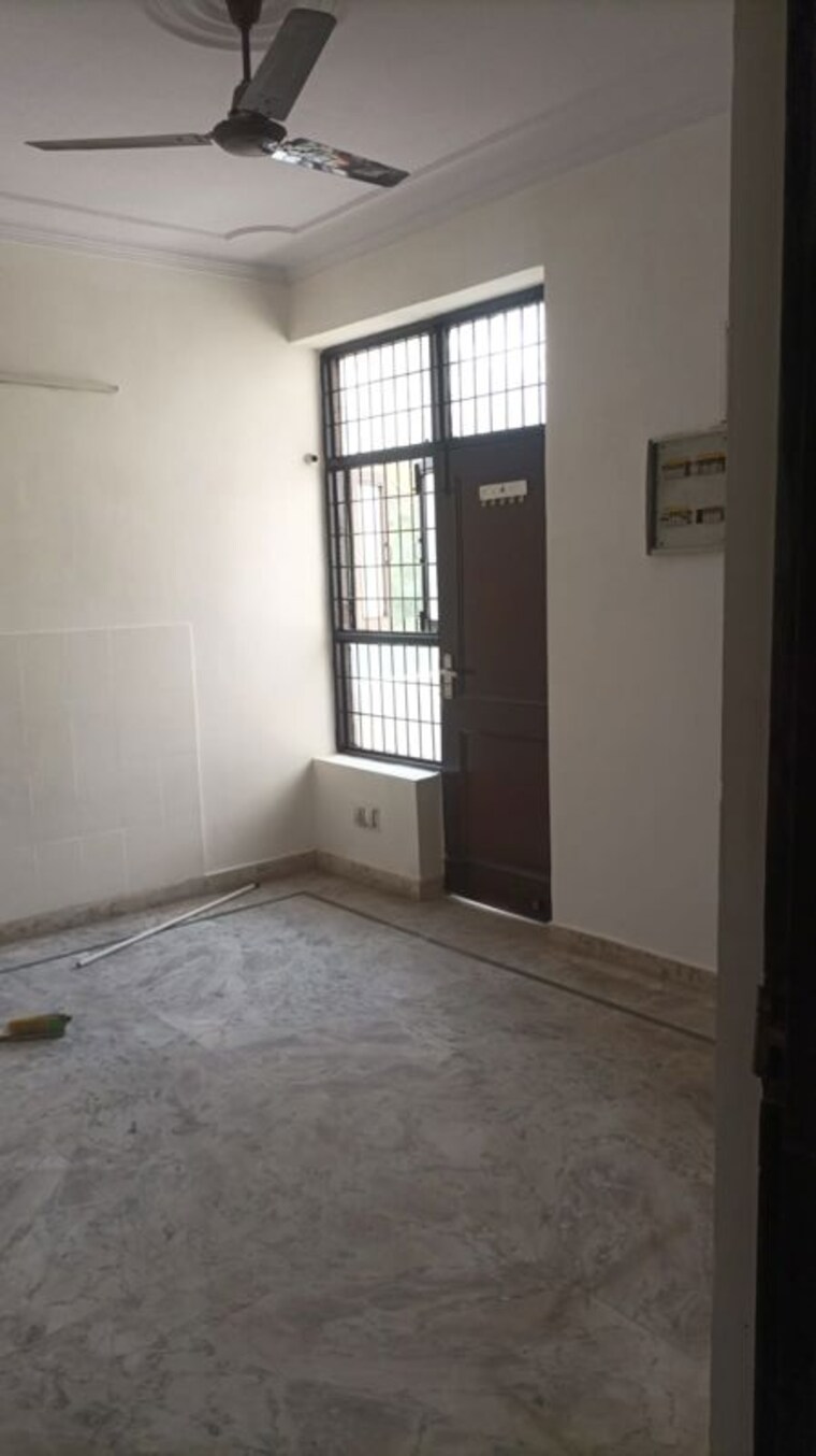 Room, green fields colony 3 Bedroom 1696 Sq.Ft. Builder Floor In Green Fields Colony Faridabad 10501486