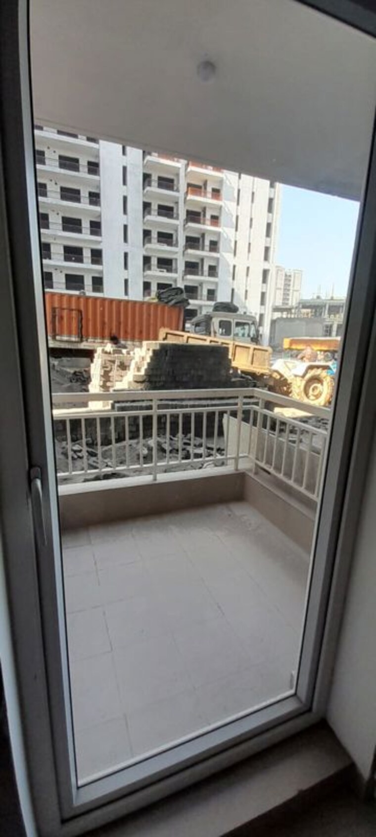 Balcony, silverglades-the-melia-first-citizen 3.5 Bedroom 1845 Sq.Ft. Apartment In Sohna Sector 35 Gurgaon 10501527