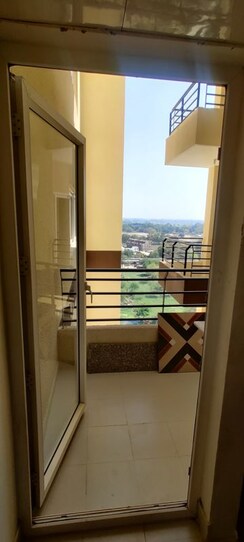 3 BHK Apartment For Rent in Pardos Okas Residency