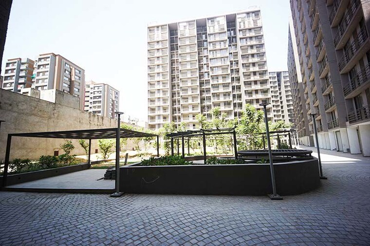 Balcony, narol 3 Bedroom 140 Sq.Yd. Apartment In Narol Ahmedabad 10501466