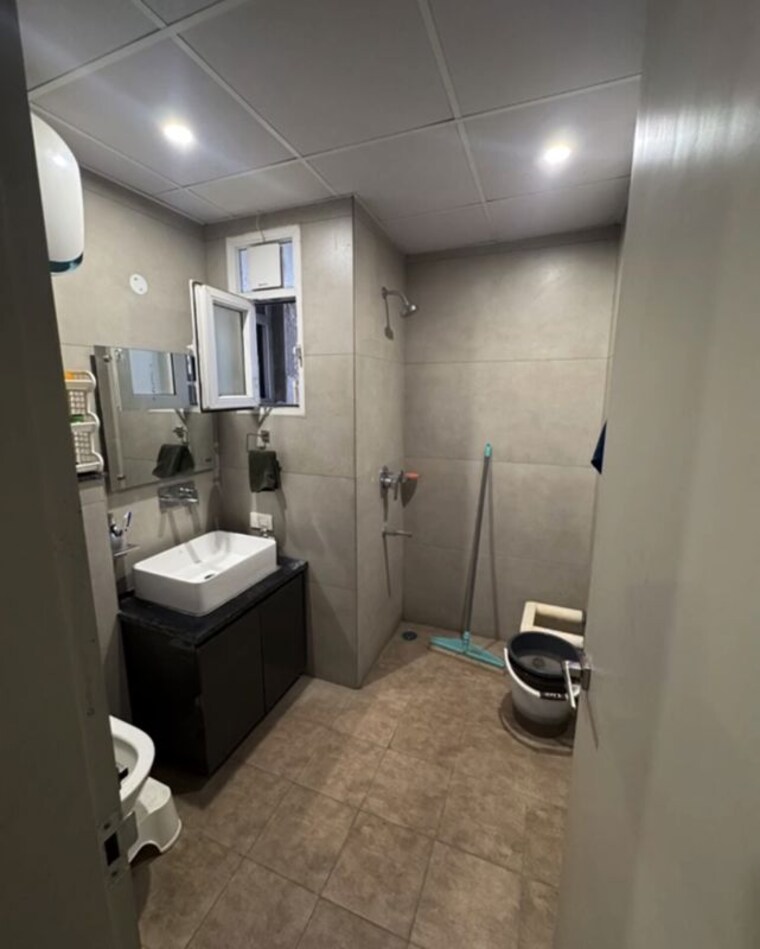 Bathroom, sav-gulnaar-meadows 3 Bedroom 1800 Sq.Ft. Apartment In Ambala Highway Zirakpur 10501535