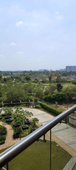 4 BHK Apartment – Garden View at Crest Golf Ridge Tower, Amar Shaheed Path - for Rent