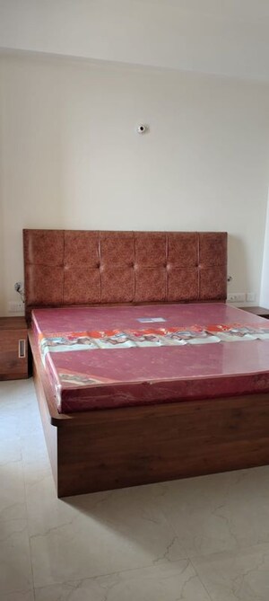 Bedroom in 4 BHK Apartment at Crest Golf Ridge Tower, Amar Shaheed Path – for Rent