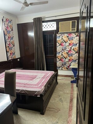 Bedroom in 3 BHK Apartment at Shanti Kunj Noida, Sector 61 – for Rent
