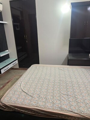 Bedroom in 3 BHK Apartment at Shanti Kunj Noida, Sector 61 – for Rent