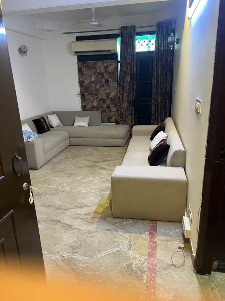 Team Area, shanti-kunj-noida 3 Bedroom 1650 Sq.Ft. Apartment In Sector 61 Noida 10501534