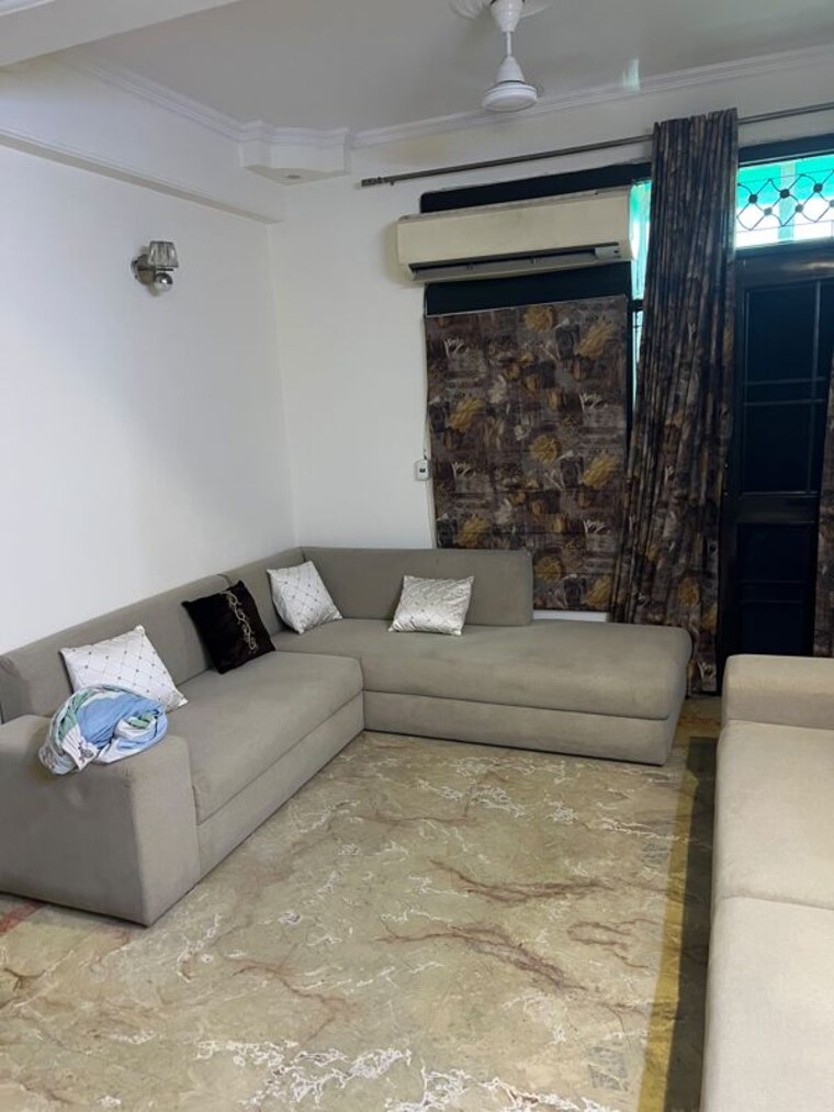 Living Room, shanti-kunj-noida 3 Bedroom 1650 Sq.Ft. Apartment In Sector 61 Noida 10501534