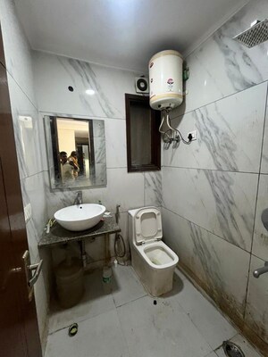 Bathroom in 1 BHK Builder Floor at Saket – for Rent