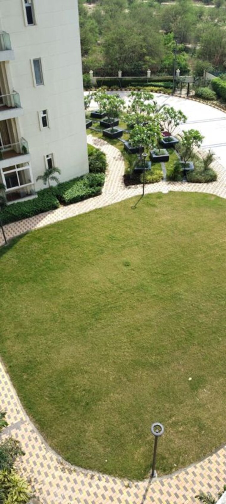 Garden, crest-golf-ridge-tower 4 Bedroom 2880 Sq.Ft. Apartment In Amar Shaheed Path Lucknow 10501559