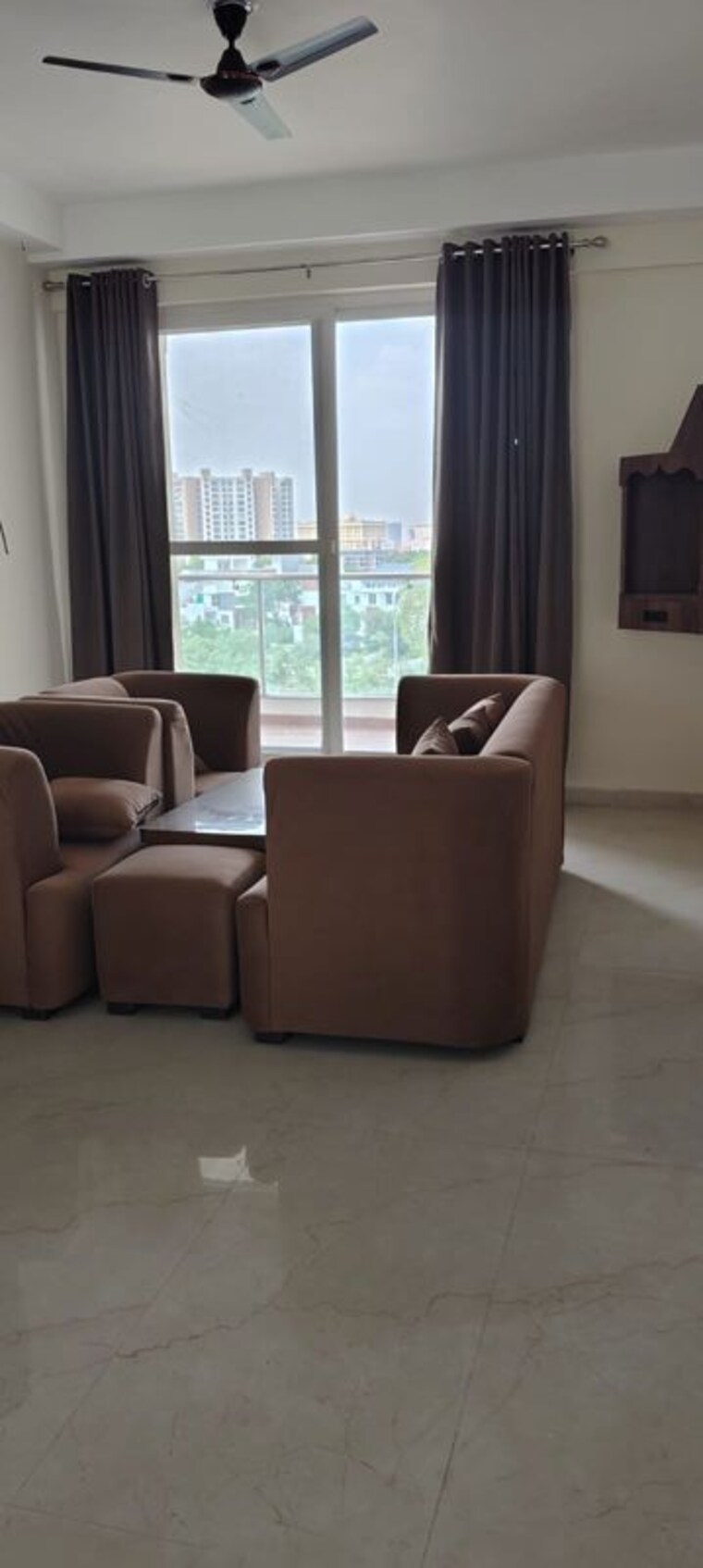 Living Room, crest-golf-ridge-tower 4 Bedroom 2880 Sq.Ft. Apartment In Amar Shaheed Path Lucknow 10501559