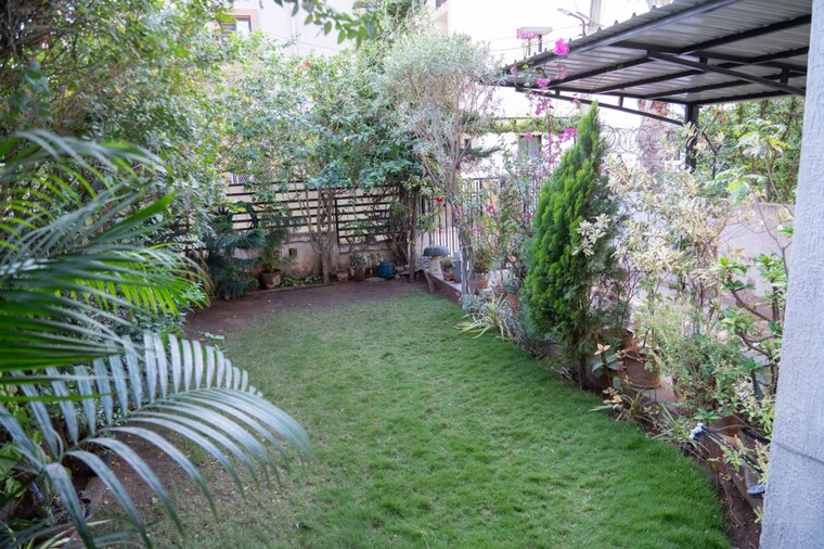 Garden, bopal 4 Bedroom 250 Sq.Yd. Independent House In Bopal Ahmedabad 10501566