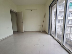 Room in 2 BHK Apartment at Indiabulls Greens, New Panvel – for Sale
