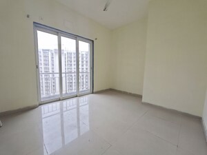 Room in 2 BHK Apartment at Indiabulls Greens, New Panvel – for Sale