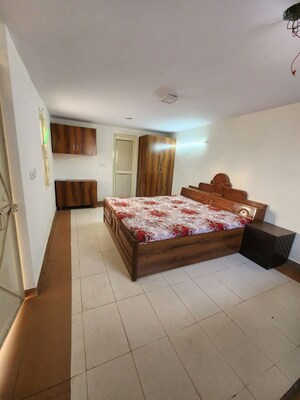 1 BHK Builder Floor For Rent in Dlf Phase ii
