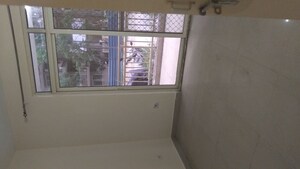 Room in 3 BHK Apartment at Conscient Habitat 78, Sector 78 – for Rent