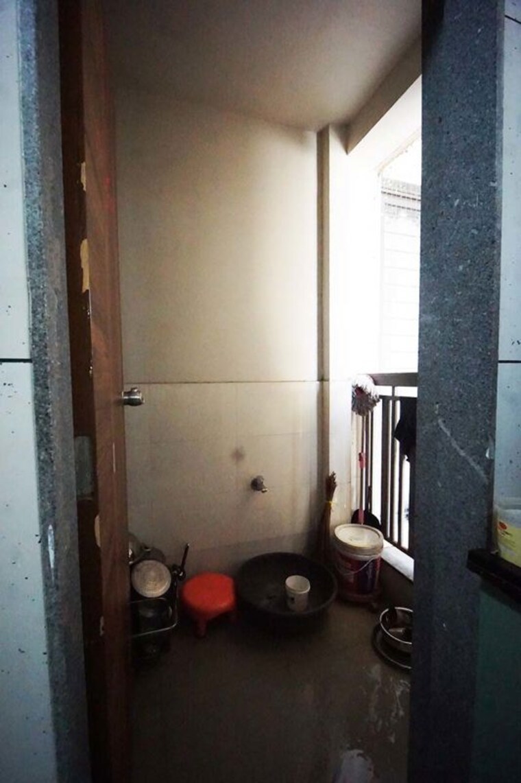 Bathroom, isanpur 3 Bedroom 107 Sq.Yd. Apartment In Isanpur Ahmedabad 10501615