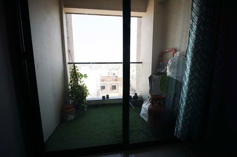 Room, isanpur 3 Bedroom 107 Sq.Yd. Apartment In Isanpur Ahmedabad 10501615