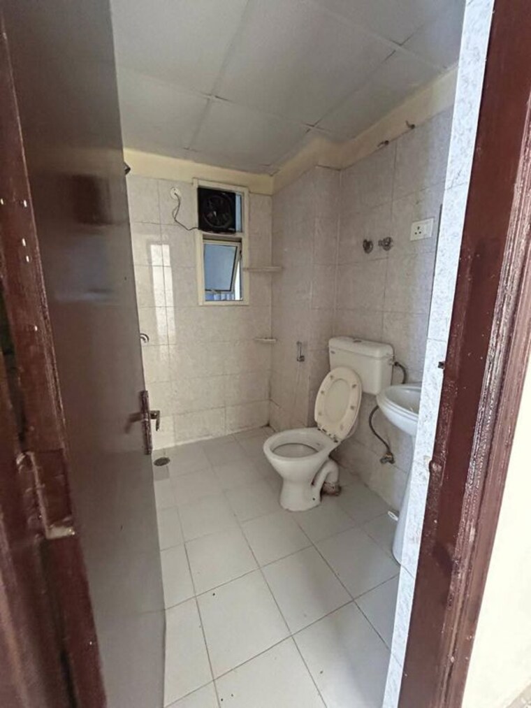 Bathroom, saket 2 Bedroom 750 Sq.Ft. Builder Floor In Saket Delhi 10501617
