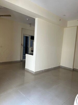 Room in 2 BHK Builder Floor at Saket – for Rent