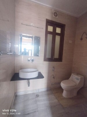 Bathroom in 3 BHK Builder Floor at Dlf Phase ii – for Rent
