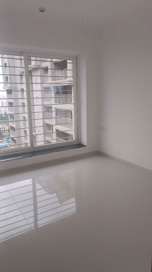 Room in 3 BHK Apartment at Sukhwani Kingsley, Thergaon – for Rent