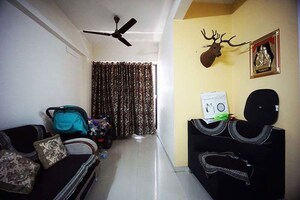 Team Area in 3 BHK Apartment at Sargasan – for Sale