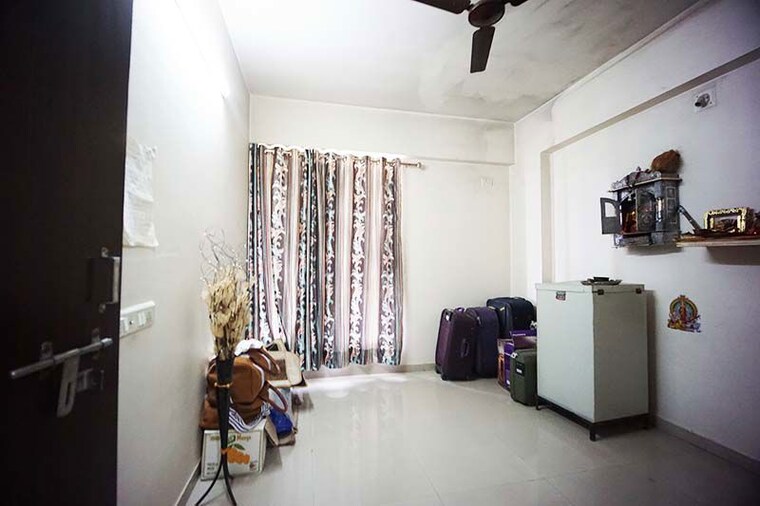 Living Room, sargasan 3 Bedroom 200 Sq.Yd. Apartment In Sargasan Gandhinagar 10501624