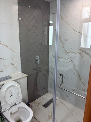 Bathroom in 4 BHK Builder Floor at Dlf Phase ii – for Rent