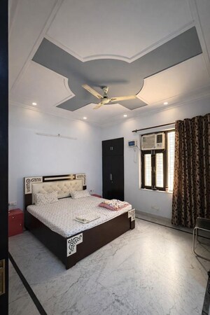 Bedroom in 3 BHK Builder Floor at RWA Residential Society Sector 46, Sector 46 – for Rent
