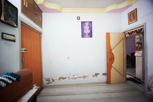 Room in 2 BHK Independent House at Nava Naroda – for Sale