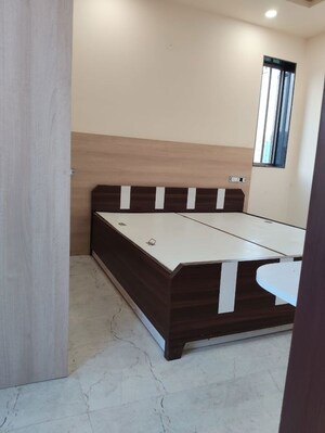 Kitchen in 3 BHK Builder Floor at Dlf Phase ii – for Rent