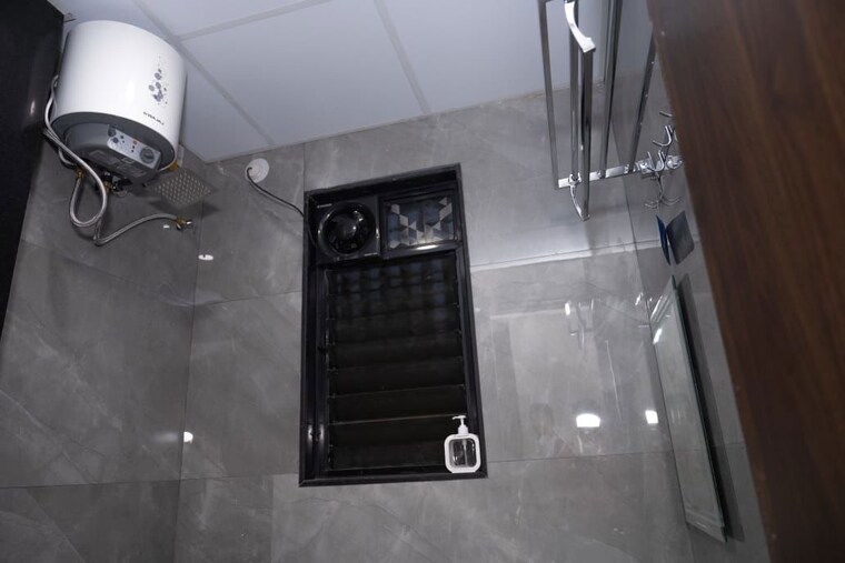 Bathroom, javer-nagar-chs 1 Bedroom 600 Sq.Ft. Apartment In Wadgaon Sheri Pune 10501660