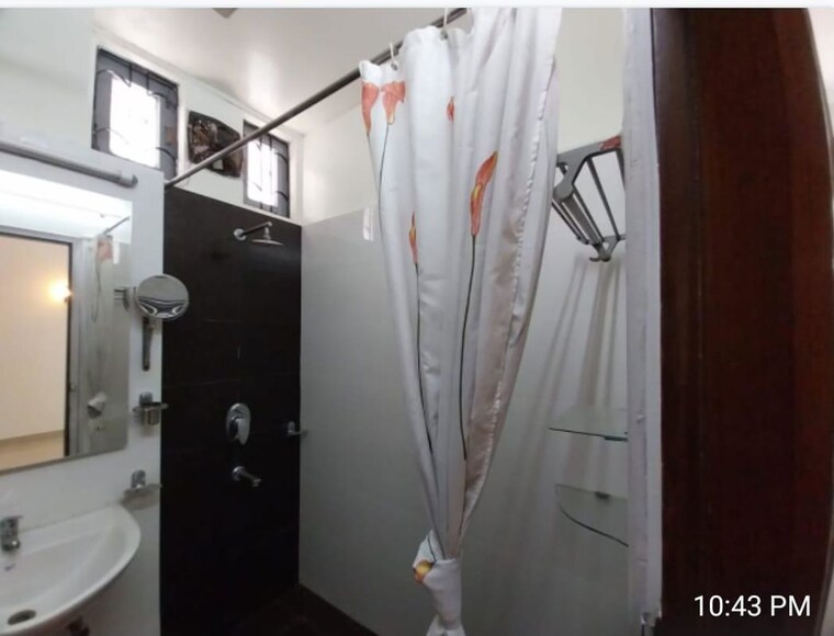 Bedroom, greater kailash part 3 3 Bedroom 2500 Sq.Ft. Builder Floor In Greater Kailash Part 3 Delhi 10501677