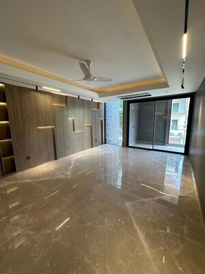 Room in 3 BHK Apartment at Sector 6 Dwarka – for Sale