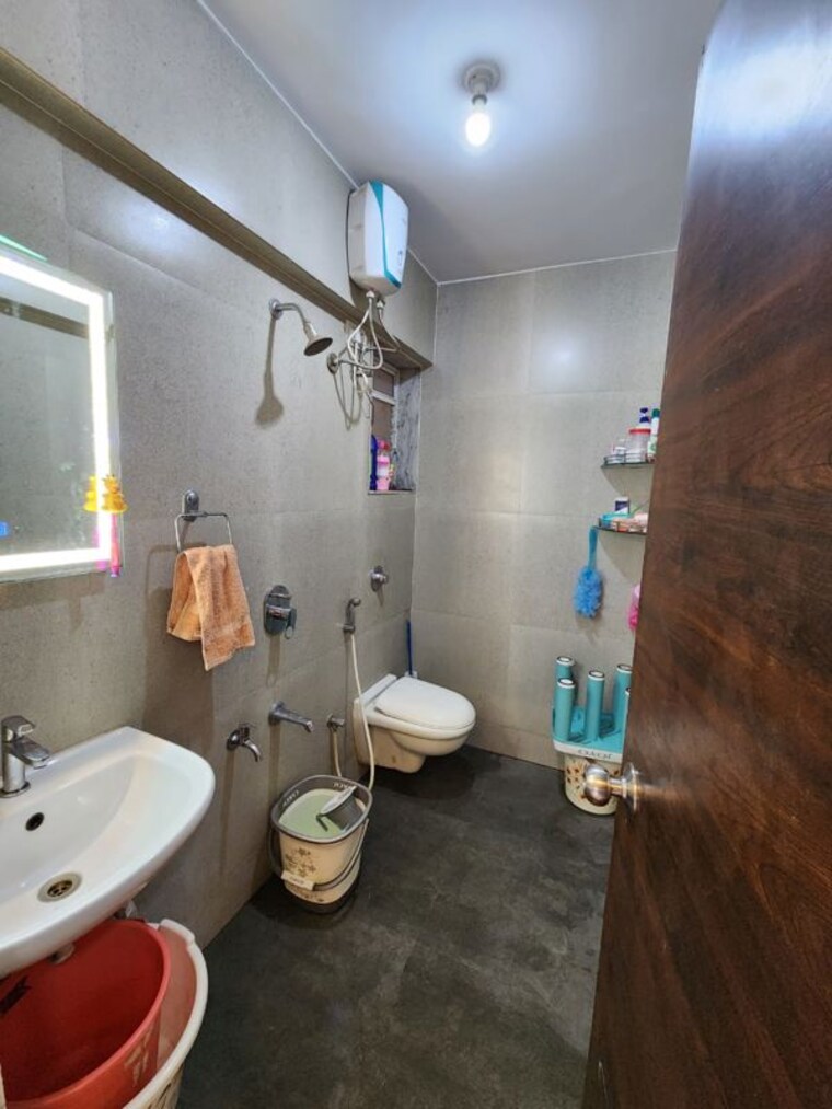 Bathroom, cosmos-habitat 2 Bedroom 683 Sq.Ft. Apartment In Majiwada Thane 10501690