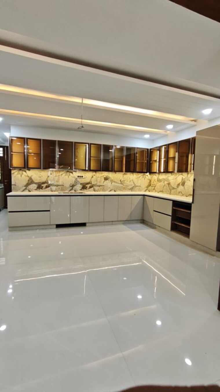 Kitchen, bptp-park-central 4 Bedroom 500 Sq.Yd. Builder Floor In Sector 85 Faridabad 10501717