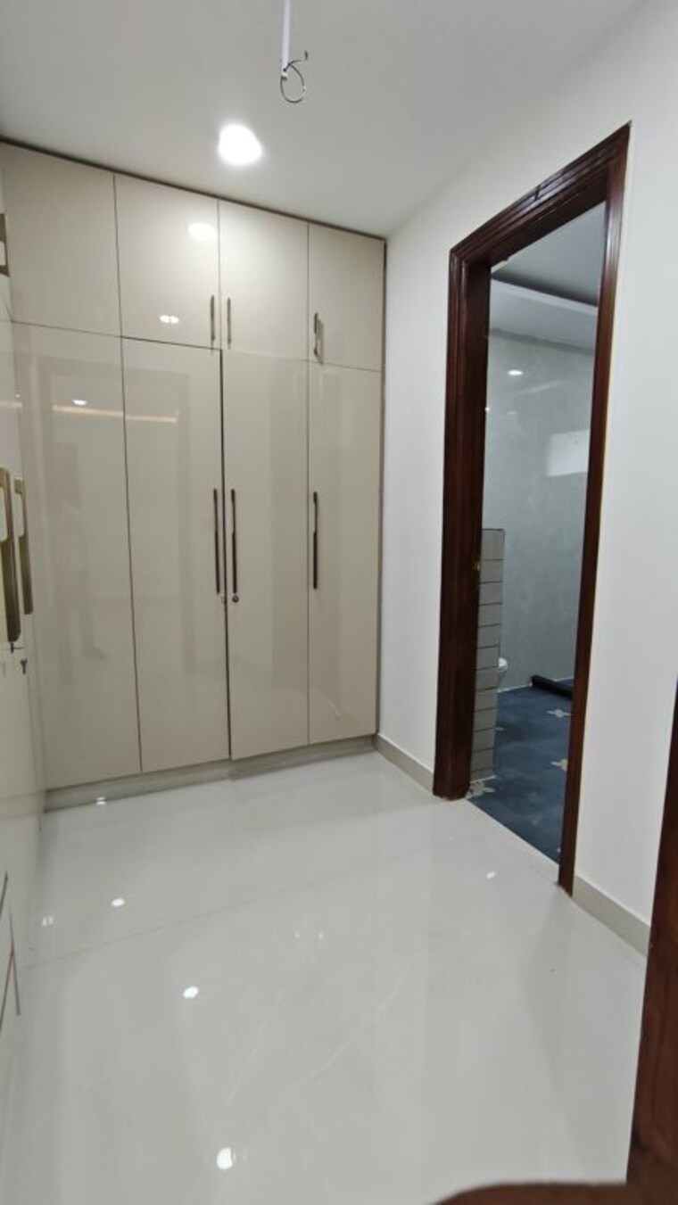 undefined, bptp-park-central 4 Bedroom 500 Sq.Yd. Builder Floor In Sector 85 Faridabad 10501717