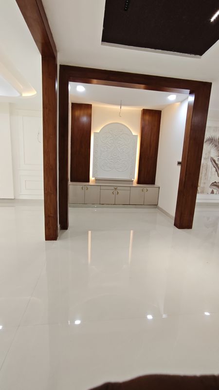 4 BHK + Pooja Room,Servant Room 500 Sq.Yd. Builder Floor in BPTP Park Central