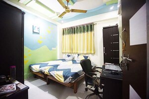 Team Area in 2 BHK Apartment at Nikol – for Sale