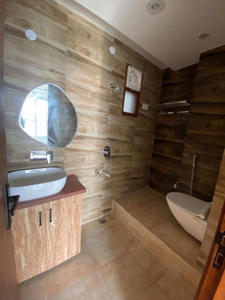 Bathroom, dwarka 3 Bedroom 1850 Sq.Ft. Apartment In Dwarka Delhi 10501725