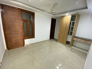 Room in 3 BHK Apartment at Dwarka – for Rent