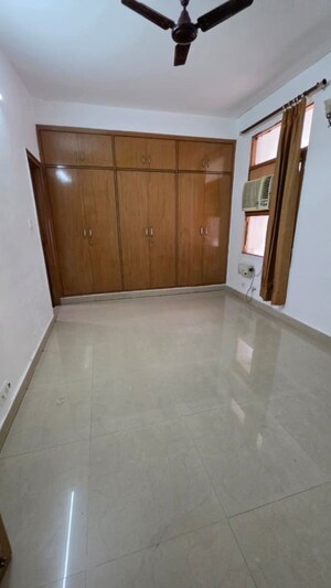 Room in 3 BHK Apartment at Dwarka – for Rent