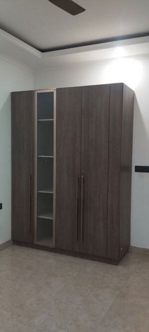 Building Lobby in 4 BHK Builder Floor at Sector 85 – for Rent