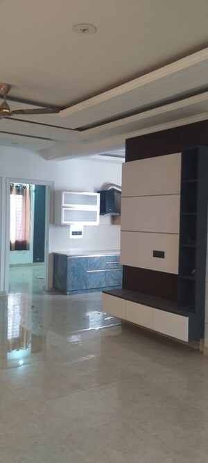 Kitchen in 4 BHK Builder Floor at Sector 85 – for Rent