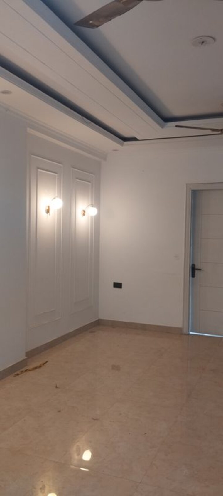 Room, sector 85 4 Bedroom 250 Sq.Yd. Builder Floor In Sector 85 Faridabad 10501740