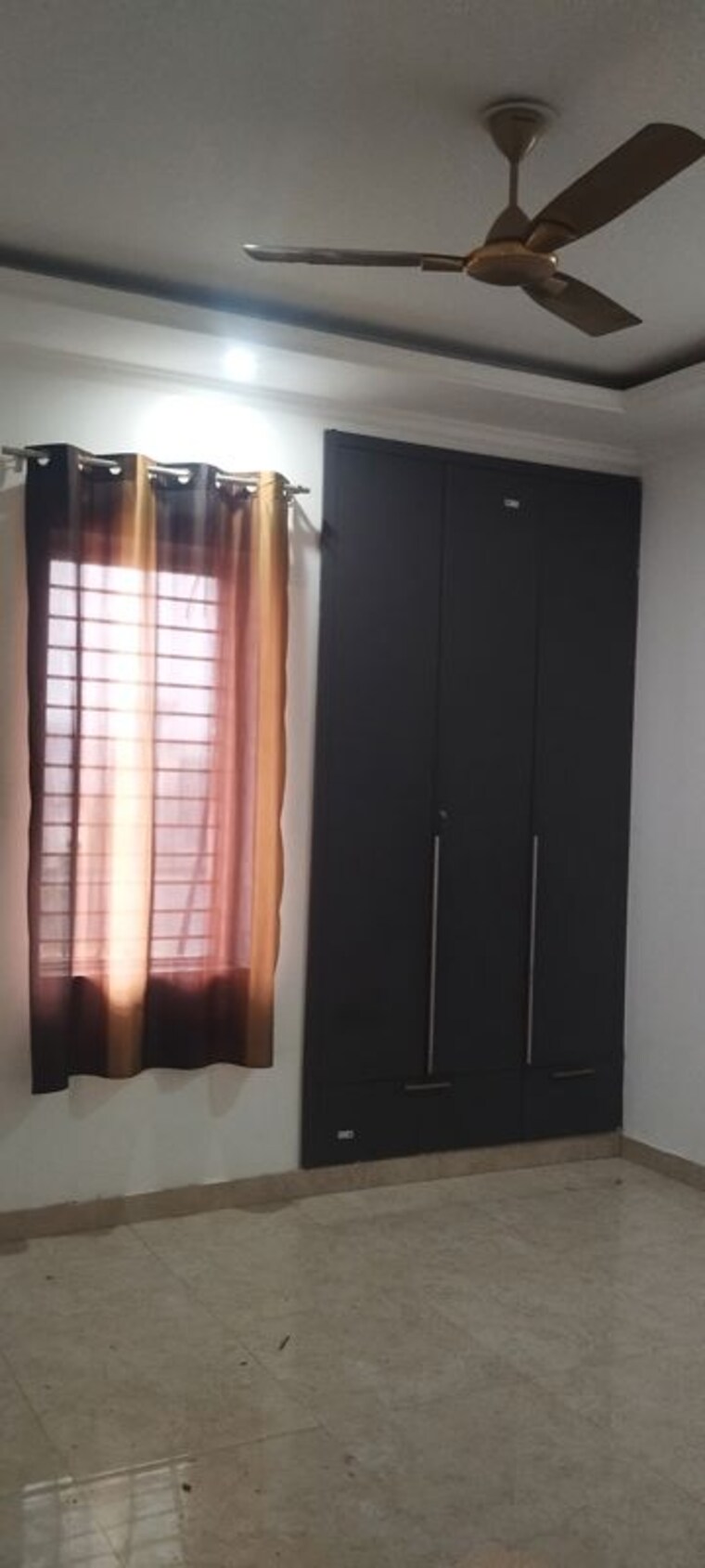 Room, sector 85 4 Bedroom 250 Sq.Yd. Builder Floor In Sector 85 Faridabad 10501740