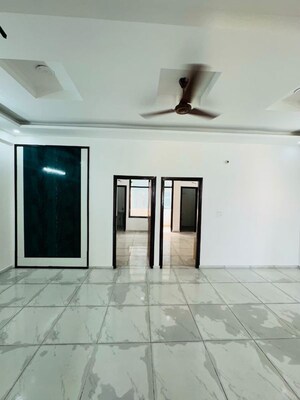 Room in 3 BHK Builder Floor at Preet Colony – for Sale