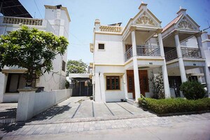 4 BHK Independent House – Exterior View View at Ellisbridge - for Sale