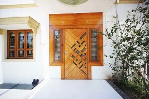 Living Room in 4 BHK Independent House at Ellisbridge – for Sale